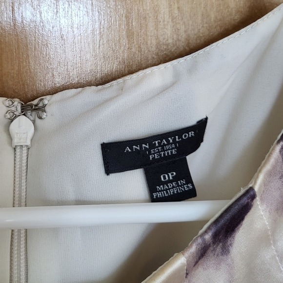 Ann Taylor Petite Abstract Floral Dress - Picture 8 of 8